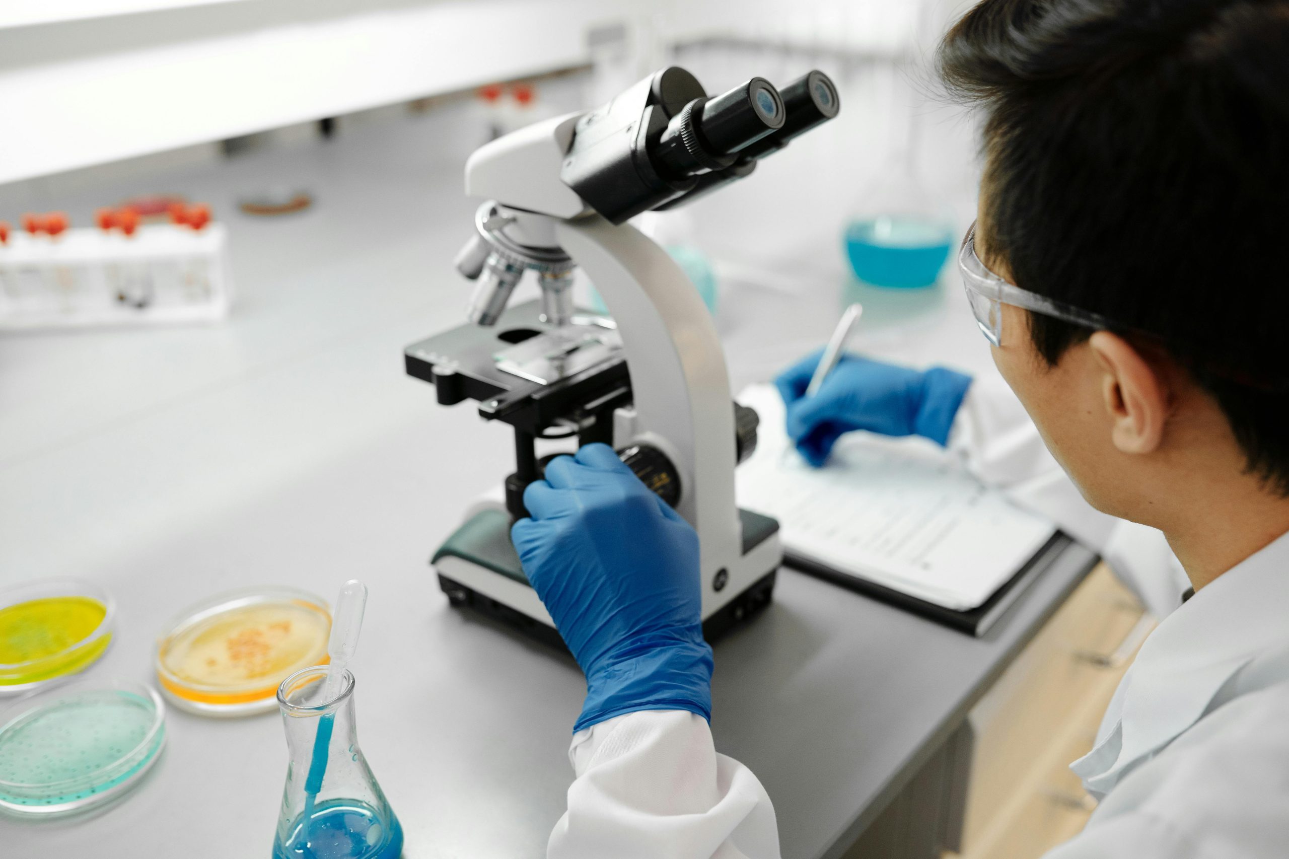 Kostenloses Stock Foto zu arbeiten, augenschutz, biologie