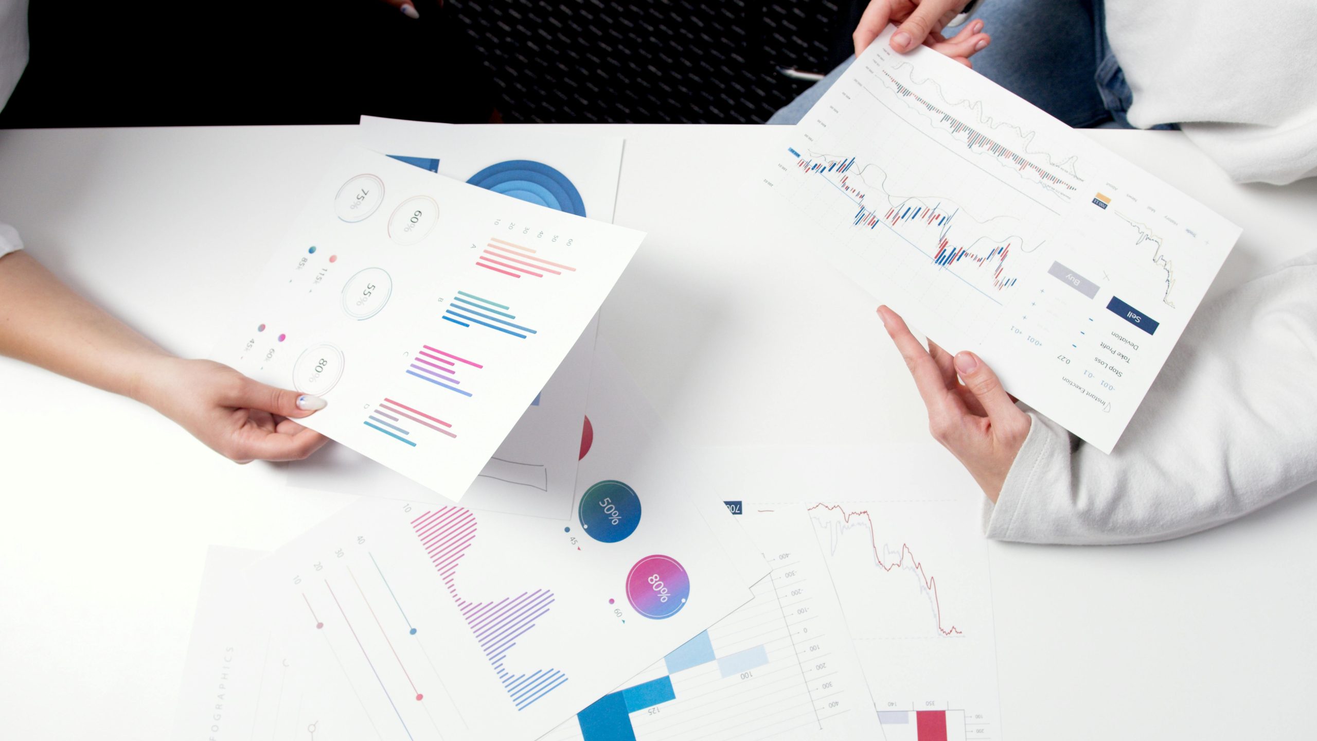 Kostenloses Stock Foto zu aktienmarkt, analyse, analysedokumente